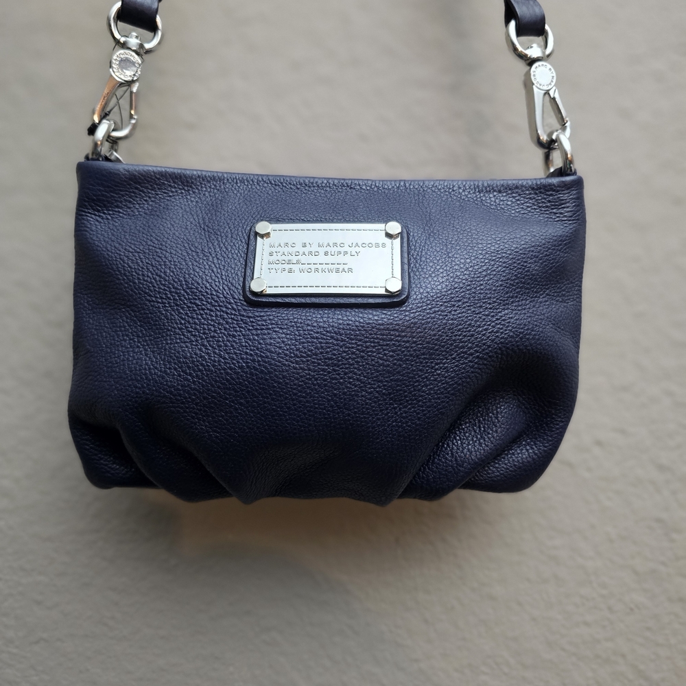 Marc by Marc Jacobs Navy Blue Pebbled Leather Crossbody Bag with Silver Hardware